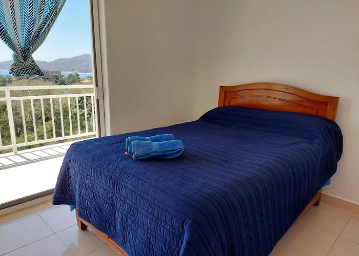 Aparthotel Departamentos Sunset House 3*